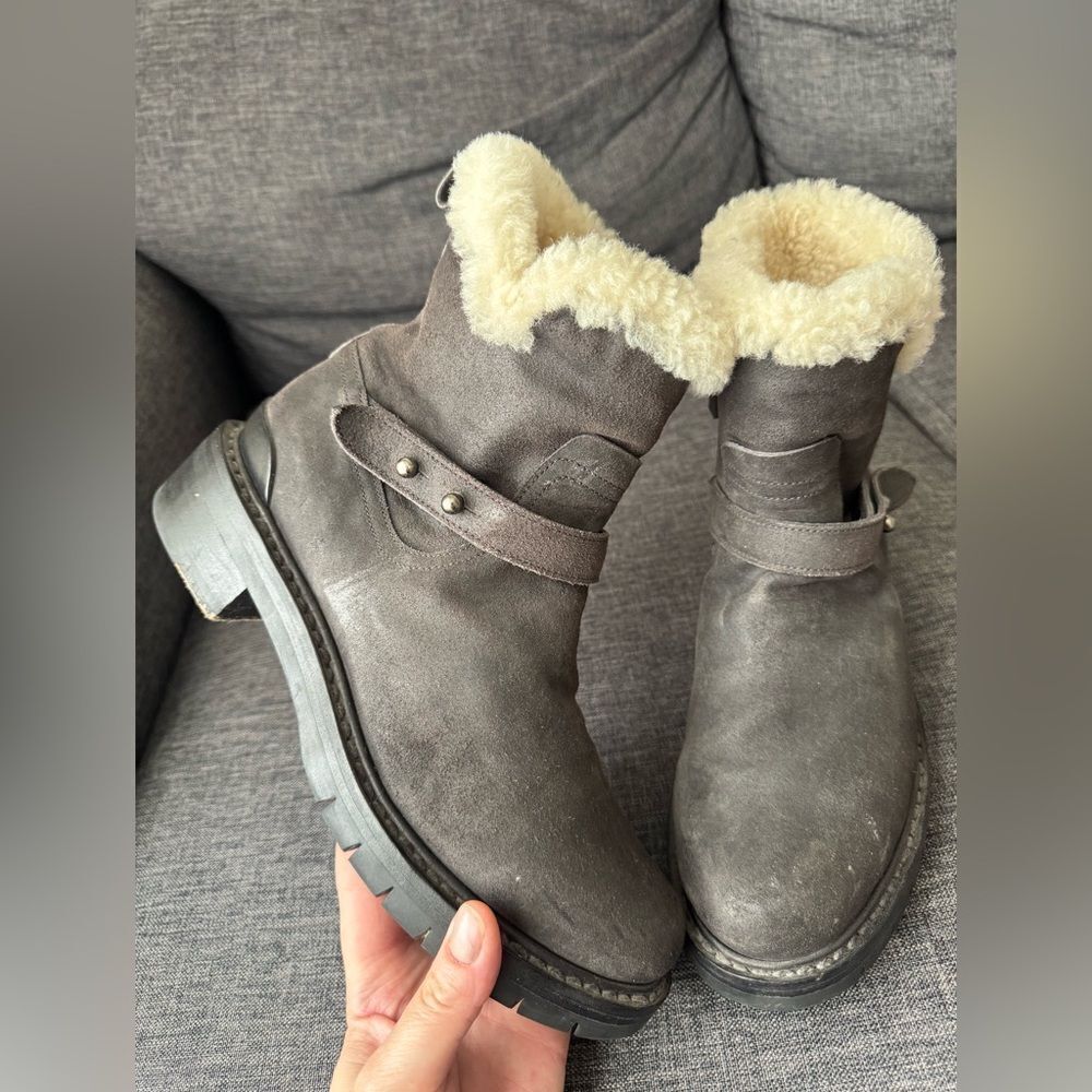 Rag & Bone
Suede Fur Trim Moto Boots
Women's Size:8,5 - Picture 5 of 12